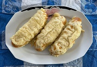 Laugenstangen mit Käse überbacken